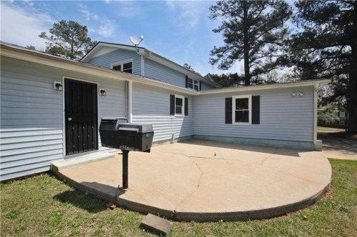 3609 River Hills Dr, Ellenwood, GA 30294