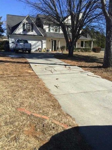 3587 Miller Bottom Rd, Loganville, GA 30052