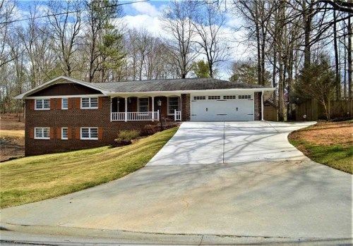 6756 Ridge Moore Dr, Atlanta, GA 30360
