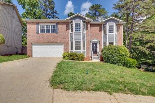 3135 Oak Meadow Dr, Snellville, GA 30078