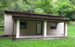 1582 Sugar Creek Dr, Charleston, WV 25312