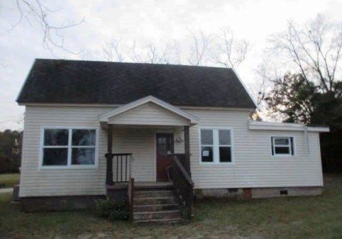 375 Baggs Ave SE, Pelham, GA 31779