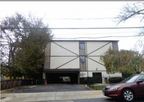 69 Clinton Ave Unit 2C, Stamford, CT 06901