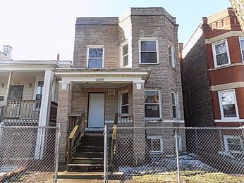 4931 W Gladys Ave, Chicago, IL 60644