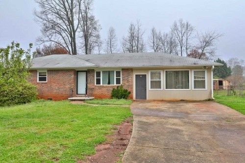 2811 Birchwood Way SW, Marietta, GA 30060