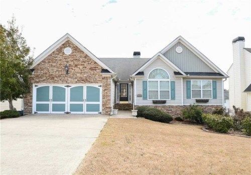 207 Overlook Dr, Dallas, GA 30157