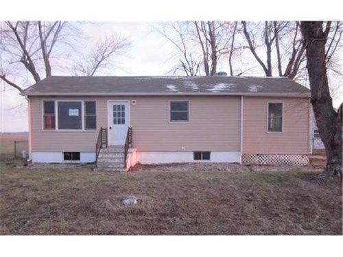 1135 Saale Rd, West Alton, MO 63386