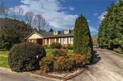 1 Saddlebrook Dr, Rome, GA 30161