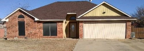 302 Meadow Dr, Ponder, TX 76259