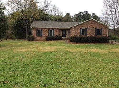 20 Ewing Dr, Social Circle, GA 30025