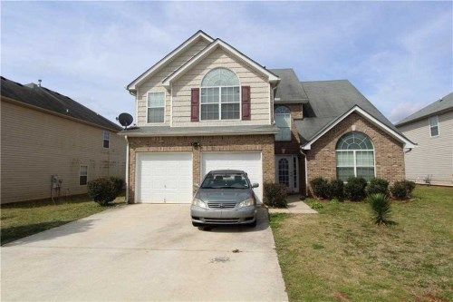 1909 Sawgrass Dr, Hampton, GA 30228