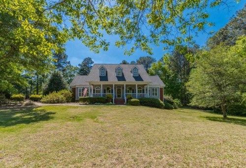 3261 Garmon Dr, Loganville, GA 30052