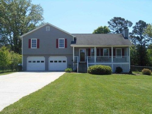 379 Blackberry Circle, Auburn, GA 30011