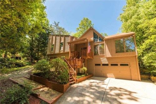 3761 Northpoint Dr, Marietta, GA 30062