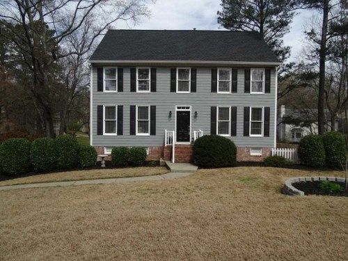 2557 Hollycreek Dr NE, Marietta, GA 30062
