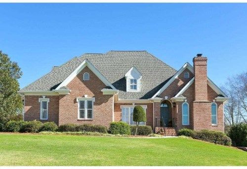 4270 Eddie Byrd Ln, Loganville, GA 30052