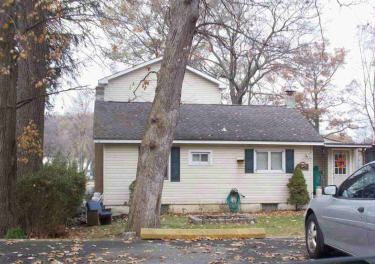32 Mcnabb Rd, Lake Hopatcong, NJ 07849