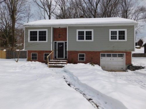 2 Mountain Shores Rd, Lake Hopatcong, NJ 07849