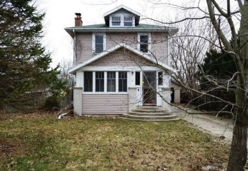 208 N Chestnut St, Augusta, MI 49012