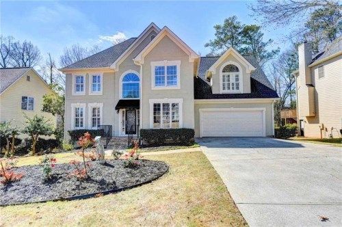 950 Windwalk Ct, Roswell, GA 30076