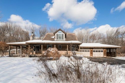 215 Silver St, Granville, MA 01034