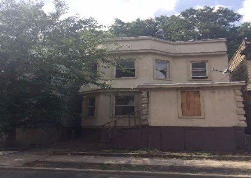 255 19TH ST, East Orange, NJ 07017