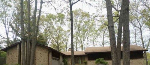 17 Elm St, Jackson, NJ 08527