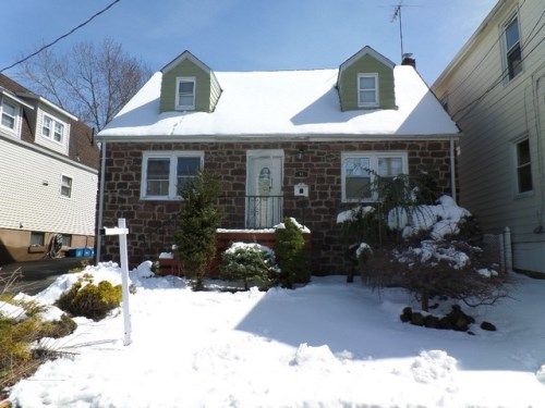 44 Ernest St, Nutley, NJ 07110