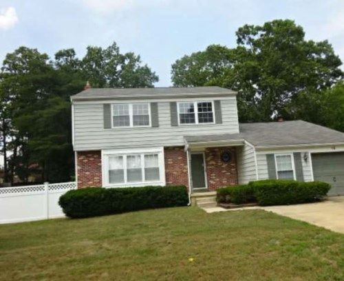 16 Doe Dr, Blackwood, NJ 08012
