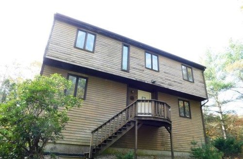 28 Ledgeview Dr, Assonet, MA 02702