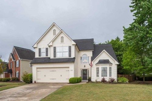 1130 Crabapple Lake Circle, Roswell, GA 30076