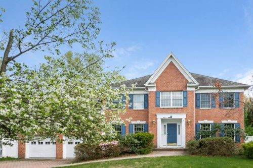 49 Merrill Dr, Mahwah, NJ 07430