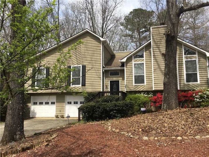8555 Colony Club Dr, Alpharetta, GA 30022