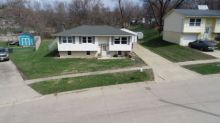 3236 ELAINE DR NW Cedar Rapids, IA 52405