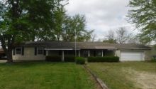 510 W Montgomery St Thayer, KS 66776