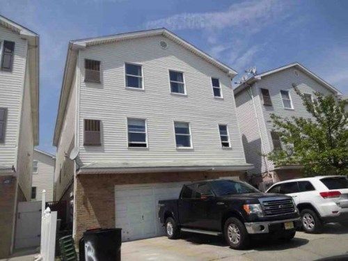 86 Sumo Village Ct, Newark, NJ 07114
