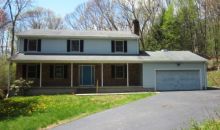 17 Laurier Ln Jewett City, CT 06351