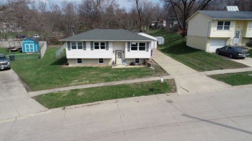 3236 ELAINE DR NW, Cedar Rapids, IA 52405