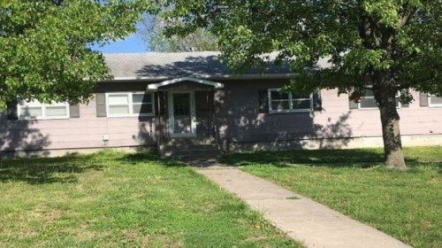 733 N Elm, Iola, KS 66749