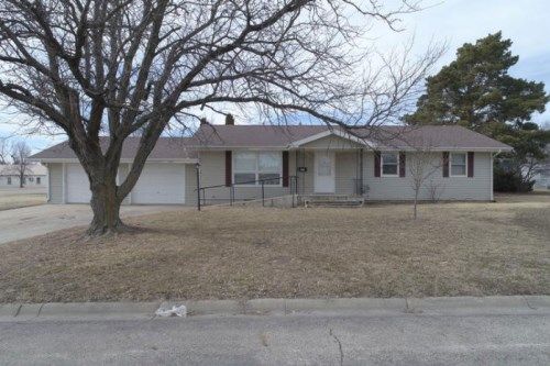 207 S 3RD AVE, Hill City, KS 67642