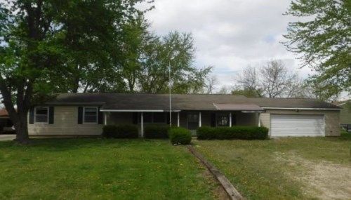 510 W Montgomery St, Thayer, KS 66776
