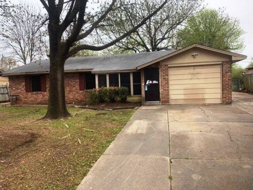 1188 Longview Dr, Greenville, MS 38703