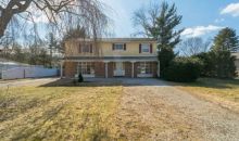 30 Gallatin Dr Huntington Station, NY 11746