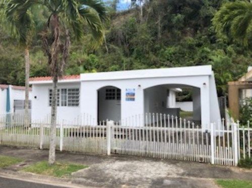 954 Colinas Montell, Morovis, PR 00687