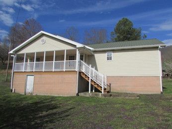 10366 Petros Hwy, Oliver Springs, TN 37840