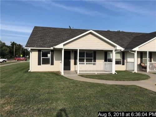 102 S WASHINGTON, Hillsboro, KS 67063