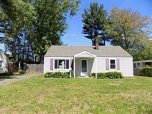 38 Middle Dr, East Hartford, CT 06118