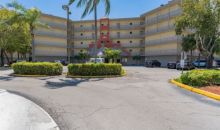 8290 Lake Dr Unit 331 Miami, FL 33166