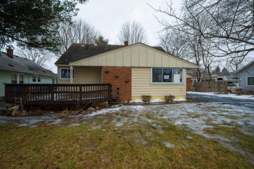 6053 Van Syckle Ave, Waterford, MI 48329