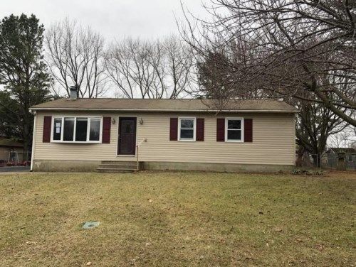 101 Vineyard Ln, Felton, DE 19943